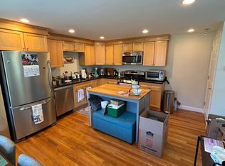 453 Windsor St #1, Cambridge, MA 02141