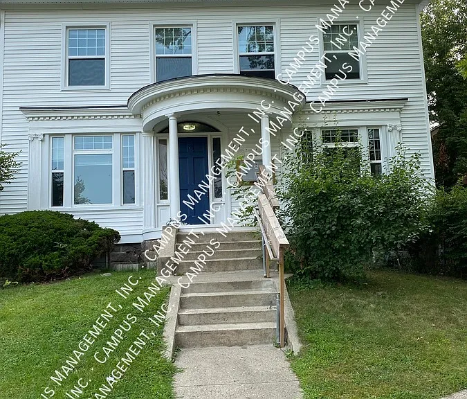 905 Oakland Ave #1 — Photo 1