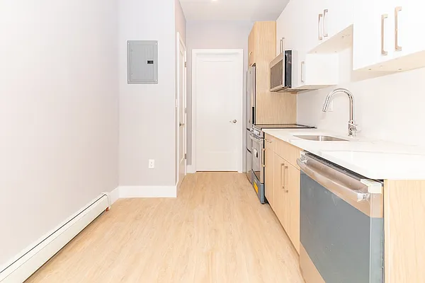 Rented by MySpaceNYC | media 27