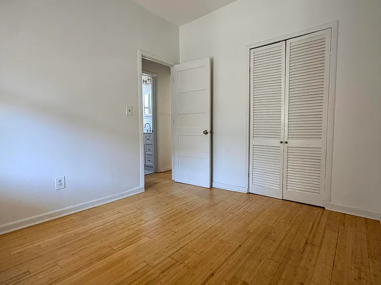 44 Norwood Ave — Photo 17
