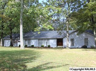 504 Scenic Rd E, Fort Payne, AL 35967