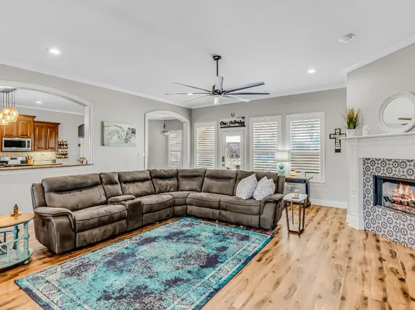 1613 Woodlawn Ave, Royse City, TX 75189