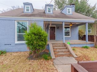 104 N Hampton Rd, Dallas, TX 75208