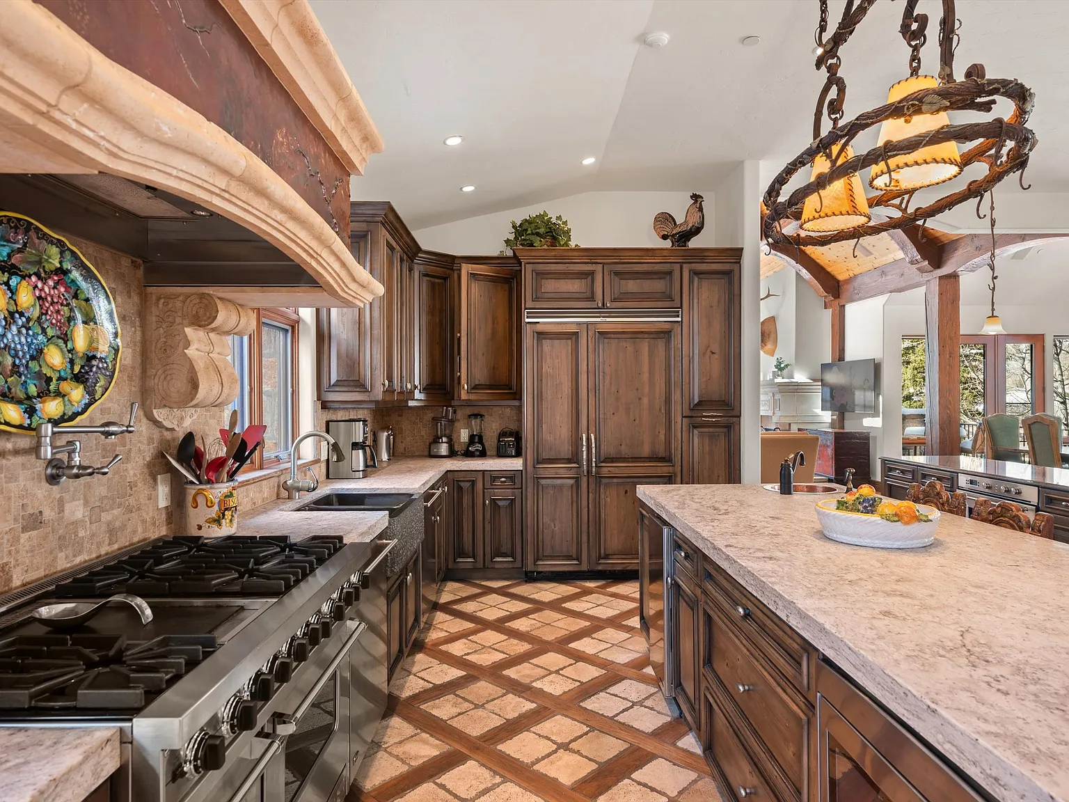 5 bed, 6416 sqft, $85,000 — Photo 4