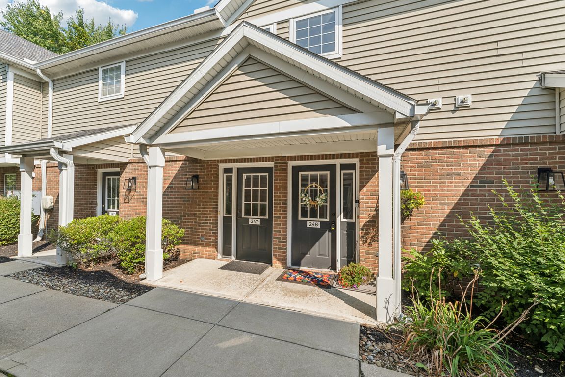 Lenox Village Dr 248-S0609-001.jpg