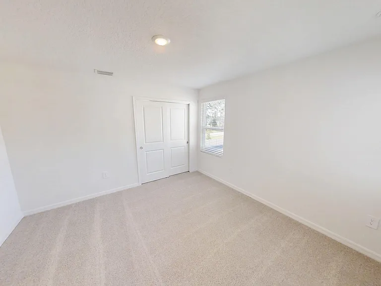 1129 Bradford Park Dr — Photo 13