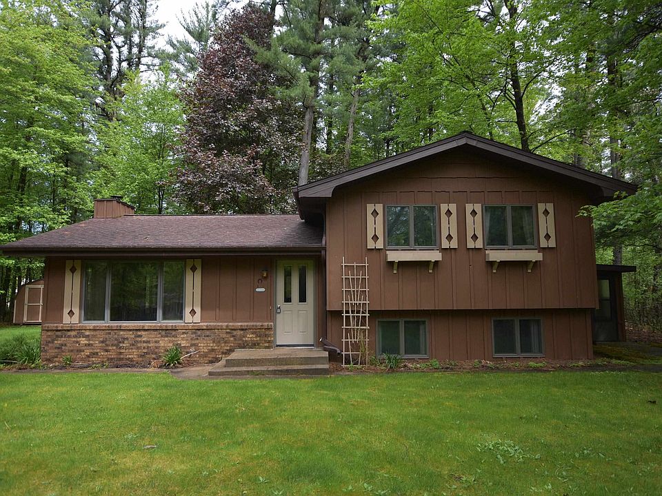 1st image of W8664 Buckhorn Cir