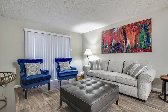 Building Photo - 1231 Cavender Dr #104