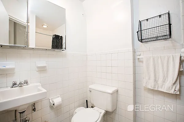 Rented by (Legacy) Elegran | media 11