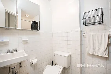 Rented by (Legacy) Elegran