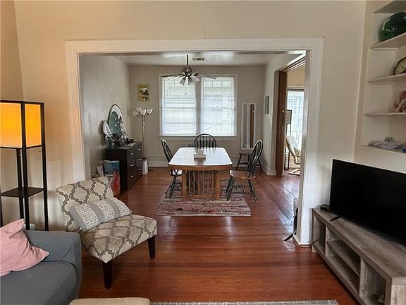 3rd image of 2834 Palmer Ave