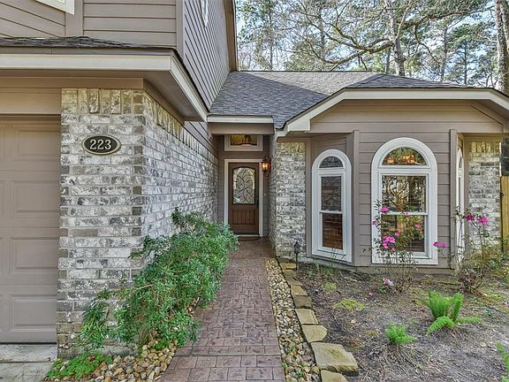 New stamped concrete walkway & fiberglass door with decorative glass