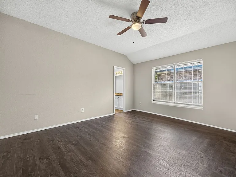 3357 Galaway Bay Dr — Photo 17