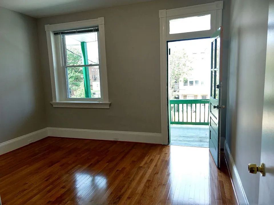 Balcony off bedroom