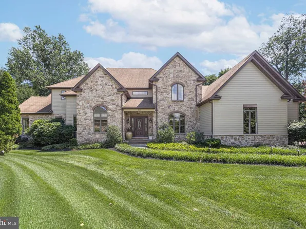 394 Collins Grant Ct, Yardley, PA 19067