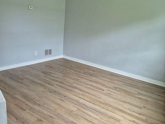 5th image of 101-111 Blackmore St #103