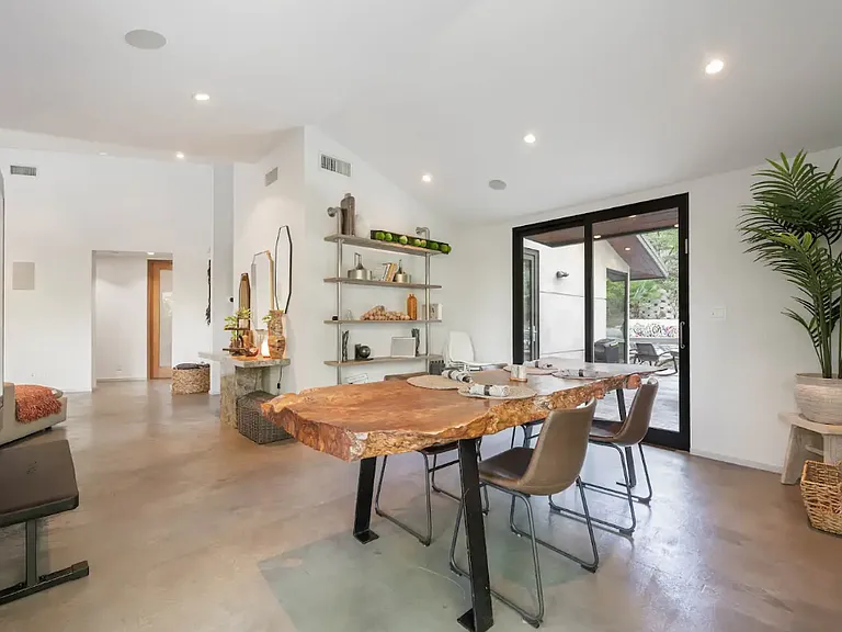 3217 Oakley Dr — Photo 12