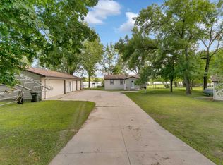 2691 Arrowwood Rd, South Haven, MN 55382