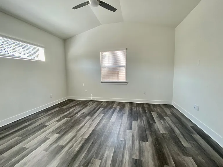6102 Caddie St #A — Photo 17