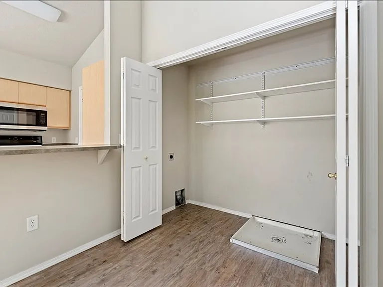 121 N Avenger Ln — Photo 27