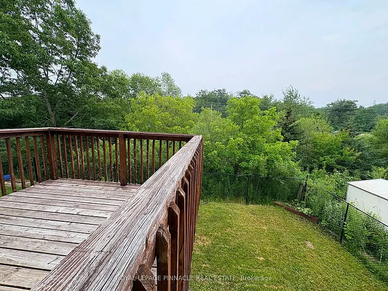 60 Everglade Cres — Photo 11