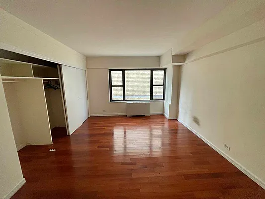 Rented by Olympia House Delaware LP | media 13