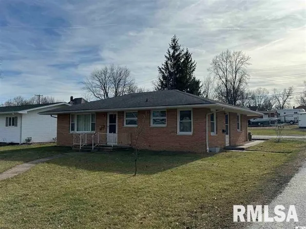 112 E Washington St, Mount Sterling, IL 62353