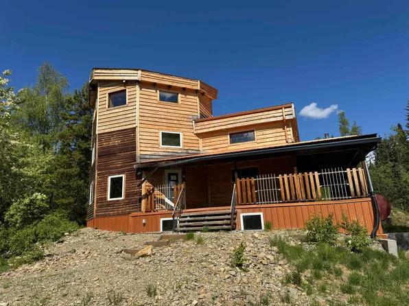 788 Goldstream Rd, Fairbanks, AK 99709