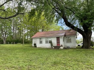 15 Simmons Rd, Fayetteville, TN 37334