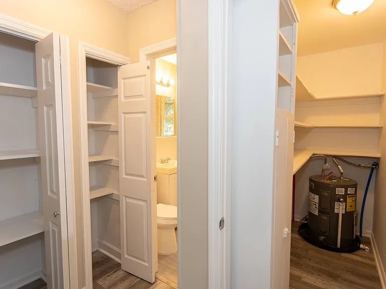 6 Country Squire Ct — Photo 13