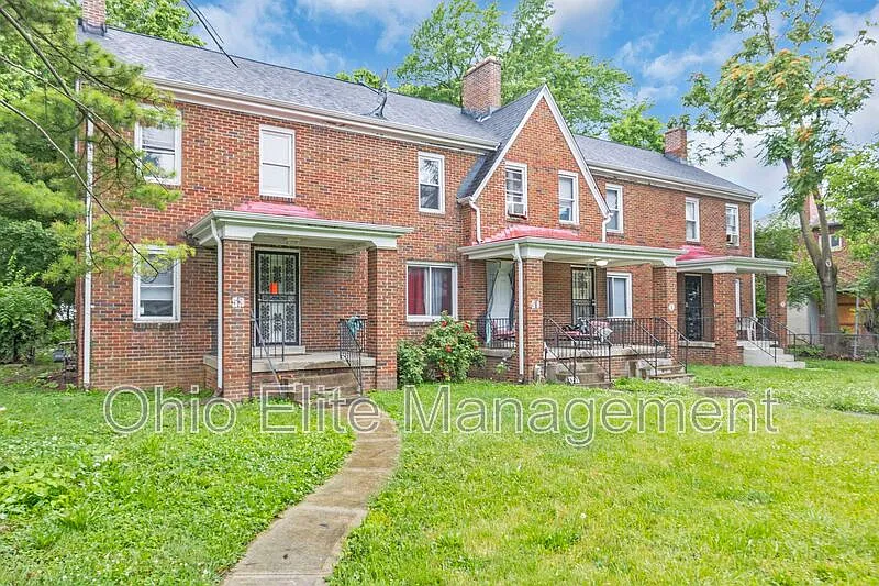 2 bed, 1.0 bath, 1590 sqft, $1,100 — Photo 2