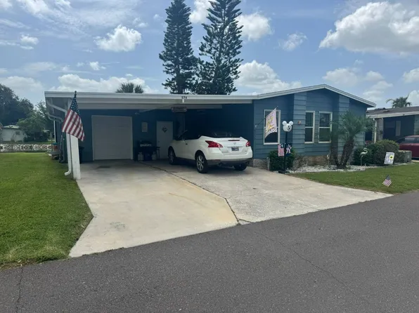 576 Oak Island Cir, Plant City, FL 33565