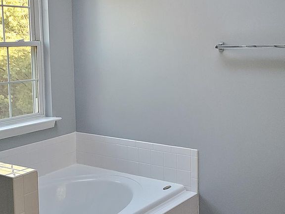 soaking tub in the Master bath
