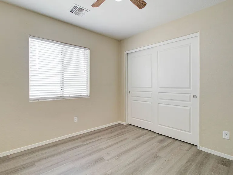 41375 W Cahill Dr — Photo 23