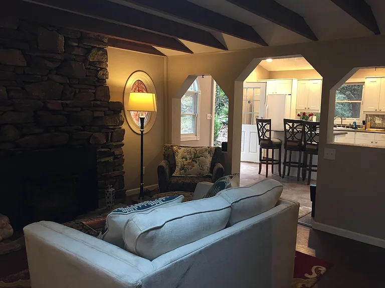 302 Seneca Blvd — Photo 9