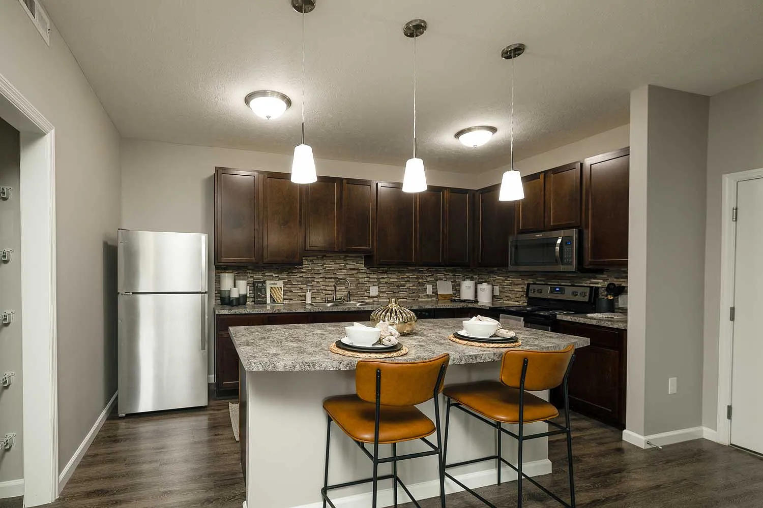 Cortland Sunbury — Photo 1