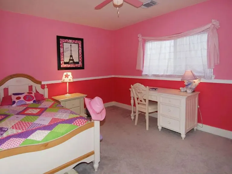 302 Kingsport St — Photo 4