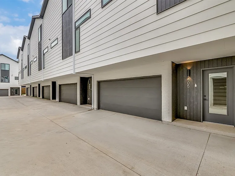 5609 Live Oak St #404 — Photo 12