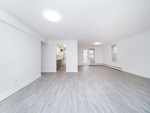 Dining area/living room