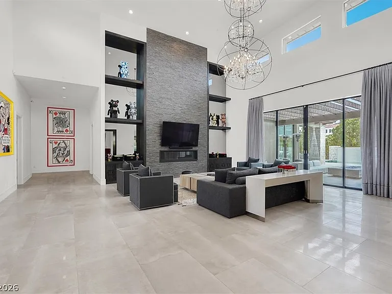 20 Pebble Hills Ct — Photo 7