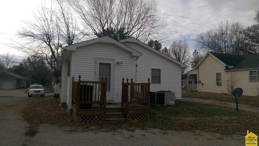 2nd image of 811 E Franklin St