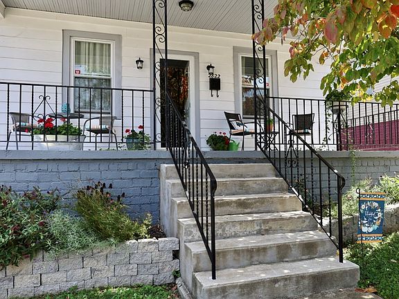 2nd image of 2822 Brant Ave