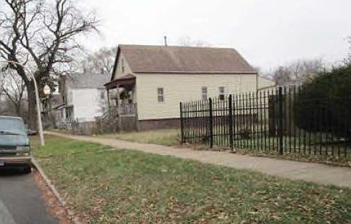 2nd image of 5608 S Hermitage Ave