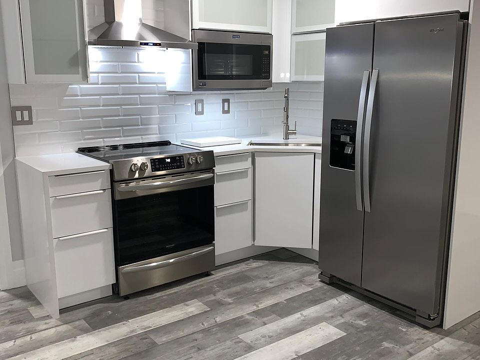 1st image of 2145 NE 55th St #1