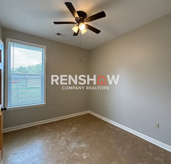 226 Looney Ave — Photo 16