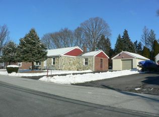 305 Dahlia Rd, Lancaster, PA 17602