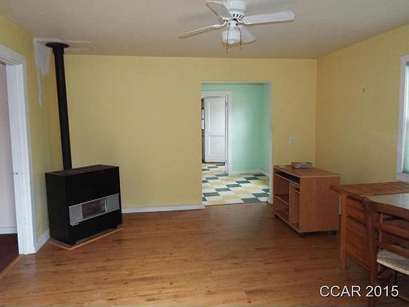 4th image of 244 Mitchler Ave