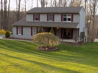 5881 Limeport Rd, Emmaus, PA 18049