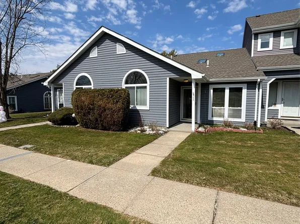 825 Spring Lake Dr, Middle Island, NY 11953
