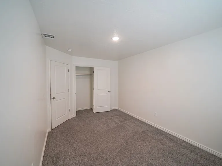 3243 S Fossil Hills Dr — Photo 29